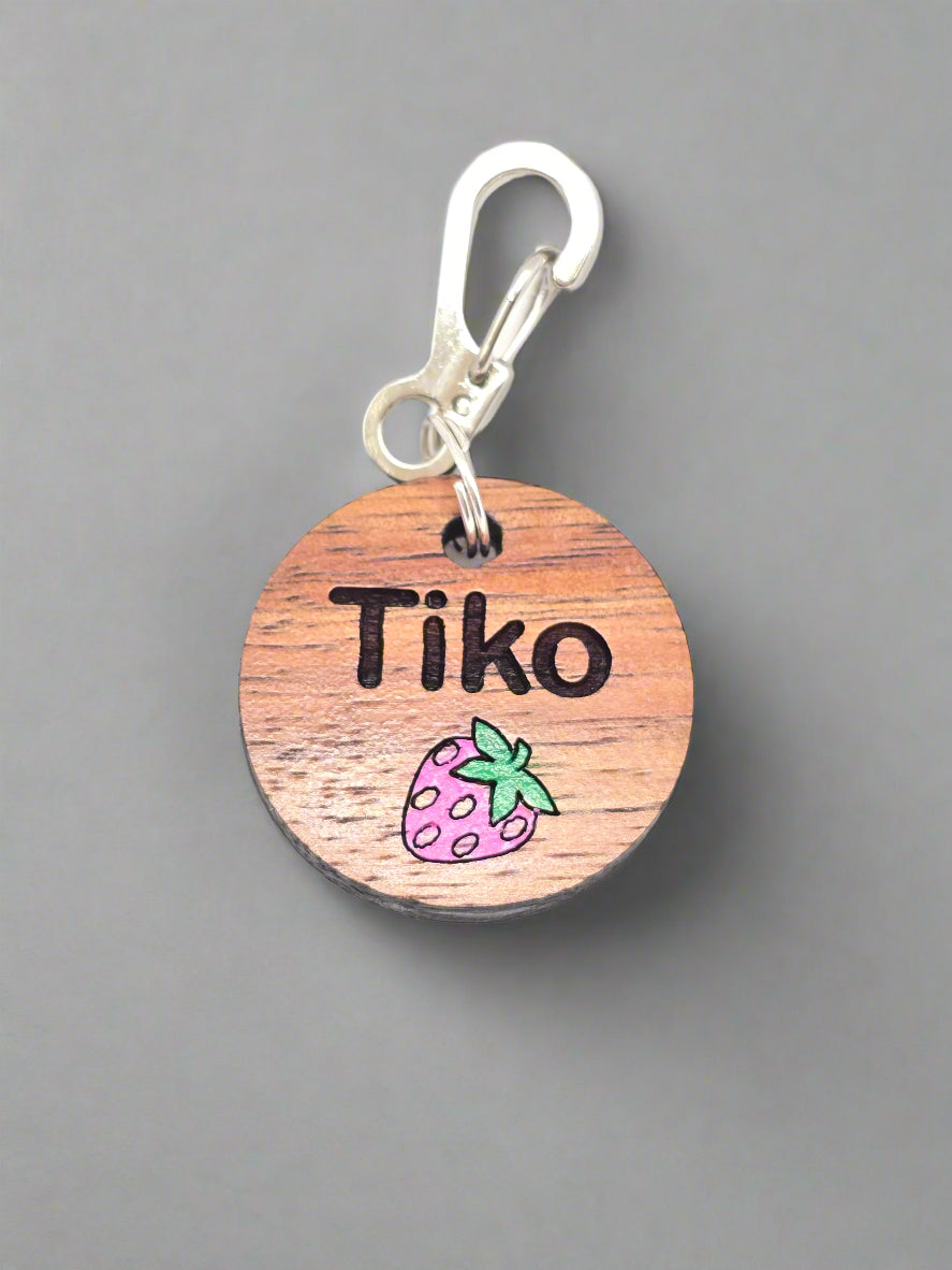 Strawberry Smooches Dog Tag