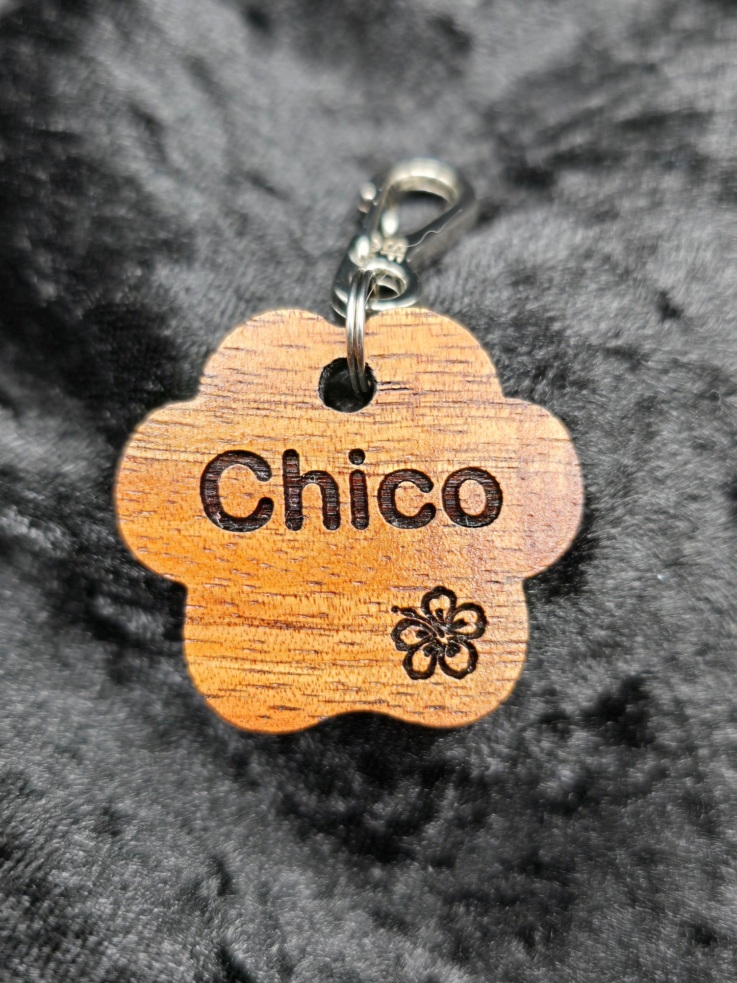 Custom Koa Wood Pet Tag: Personalized Engraved Flower-Shaped Pet Tag