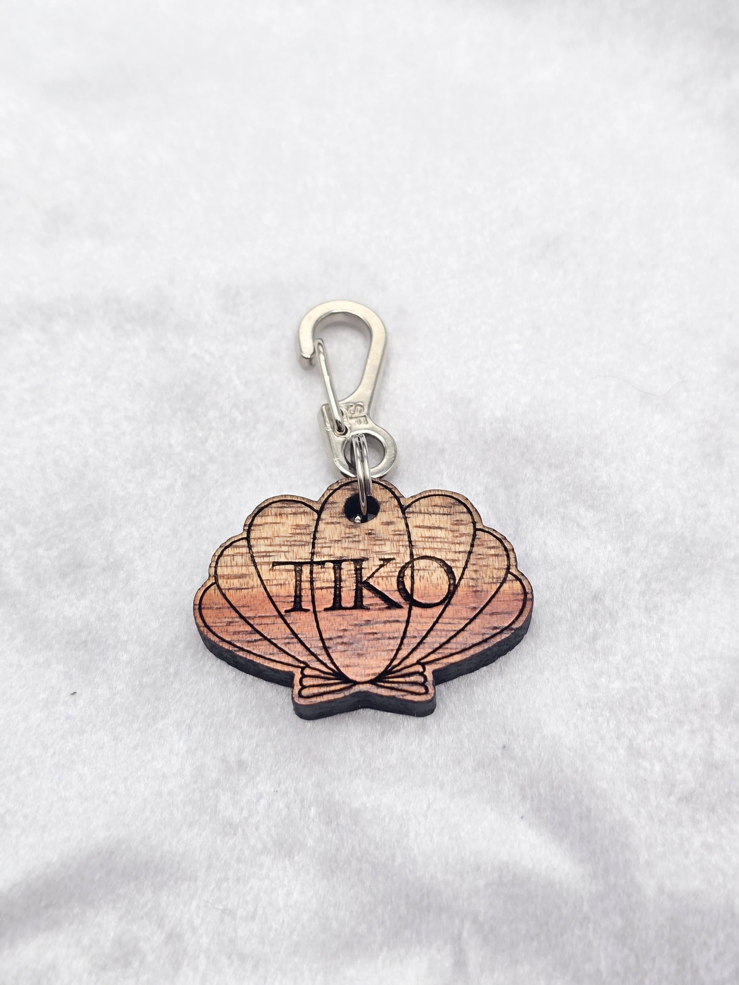 Custom Koa Wood Pet Tag – Personalized Engraved Shell-Shaped Pet Tag